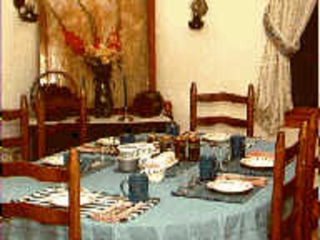Chesapeake Inn Of Lenox Ngoại thất bức ảnh